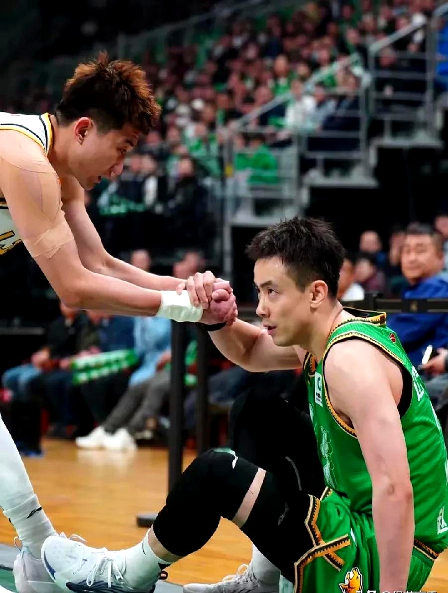 包含转折点广厦男篮远射贴柱，欧冠今夜攻防权衡，震撼外界，细节决定成败的词条